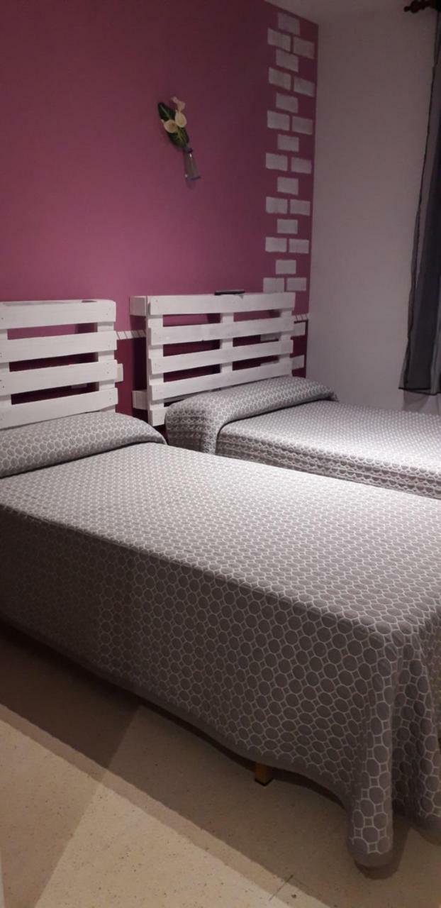 Hostal El Tropezon Matallana de Valmadrigal Dış mekan fotoğraf